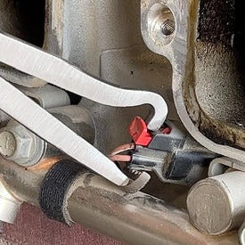 Odpojovacie kliešte na elektrické konektory